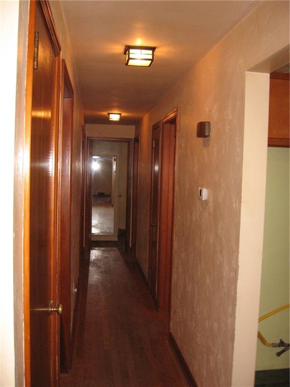 1586 Bellmonte Road Franklin Park, PA 15237 - Photo 11 of 15 Center hallway