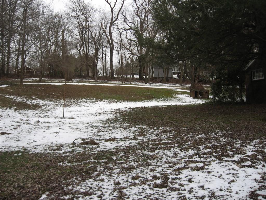 1586 Bellmonte Road Franklin Park, PA 15237 - Photo 15 of 15 Side yard