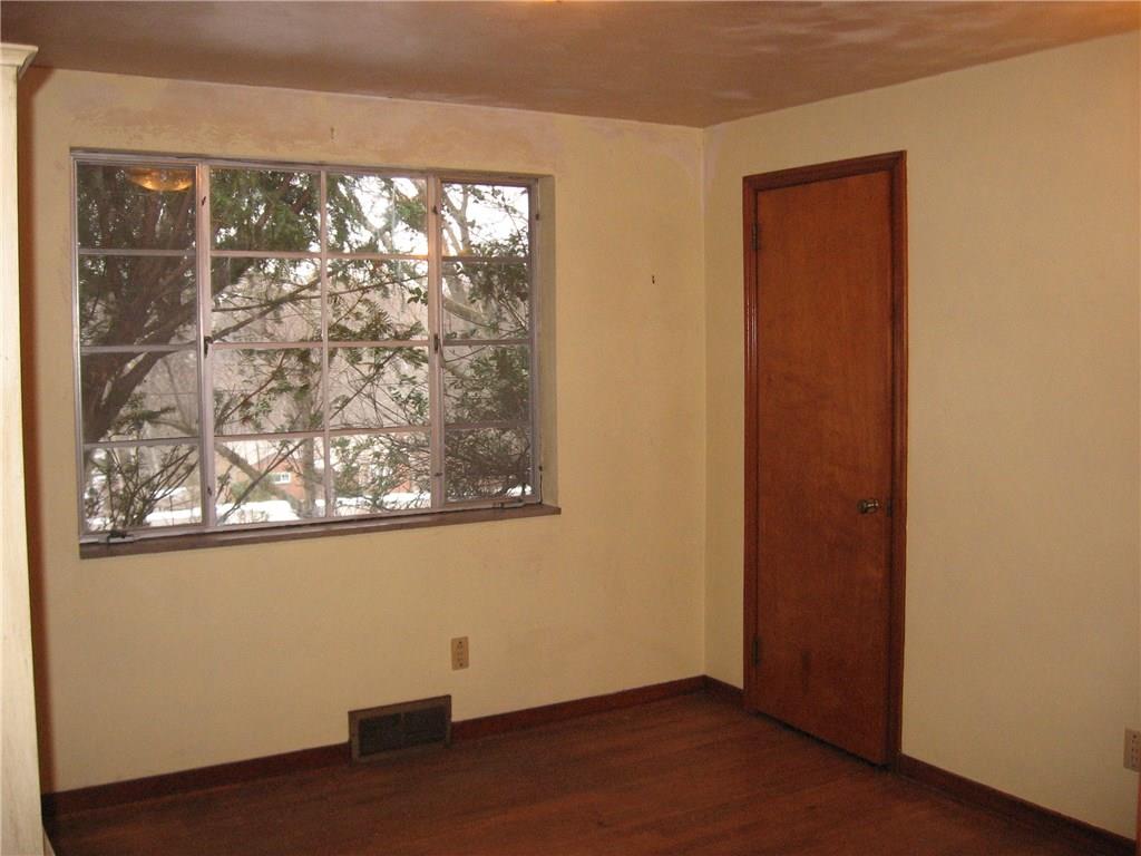 1586 Bellmonte Road Franklin Park, PA 15237 - Photo 8 of 15 2nd bedroom