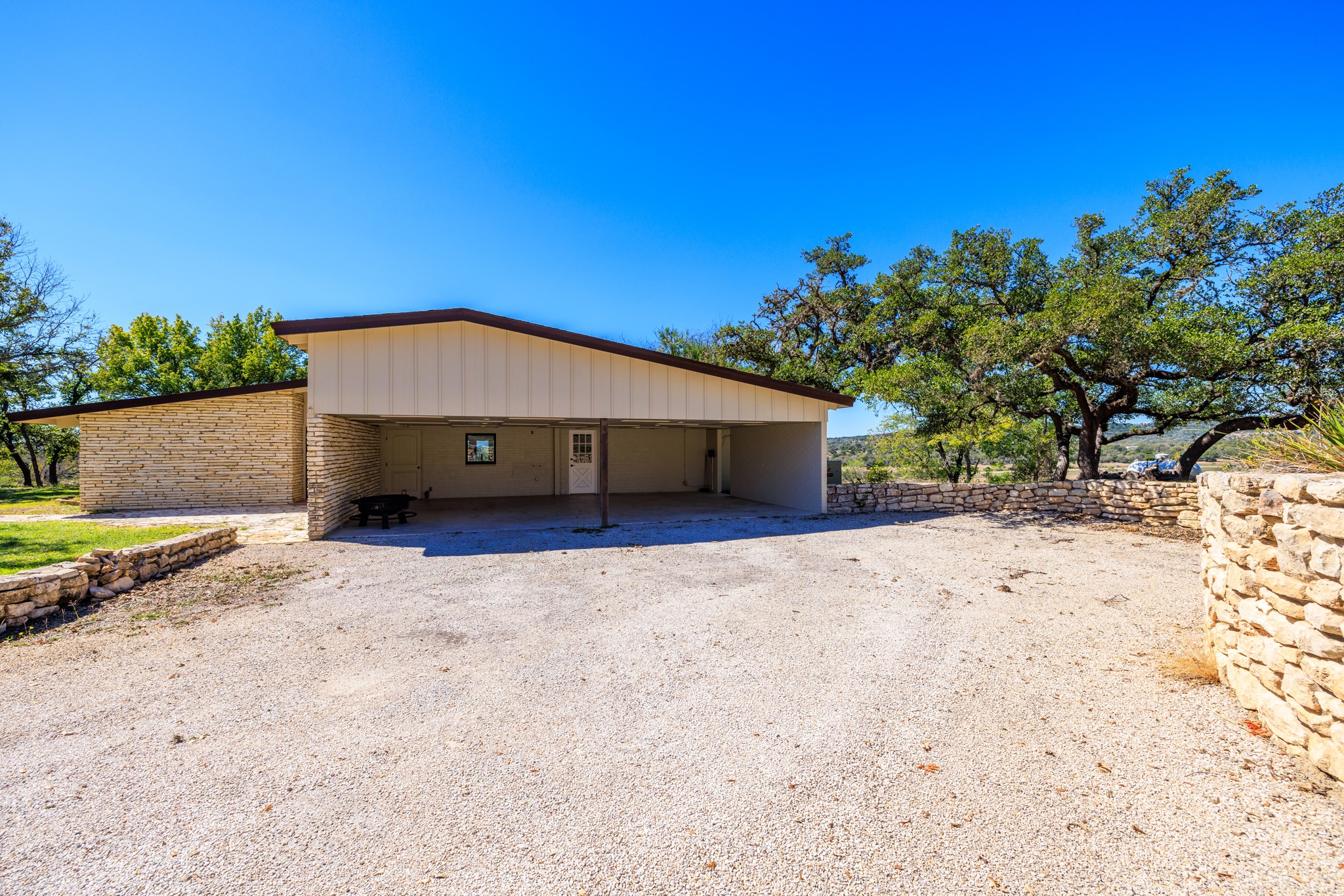 241 Highway 87 Comfort, TX 78013 - Photo 30 of 39 a front view of a house with a yard