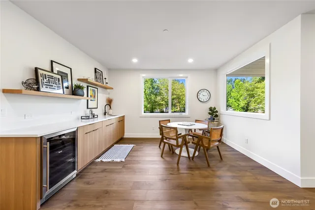 $3,495,980 | 10204 Northeast 43rd Street, Kirkland, WA 98033