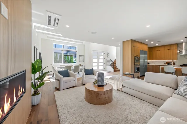 $3,495,980 | 10204 Northeast 43rd Street, Kirkland, WA 98033