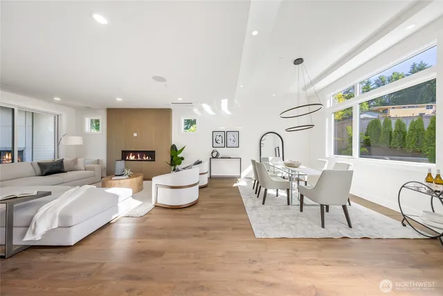 $3,495,980 | 10204 Northeast 43rd Street, Kirkland, WA 98033