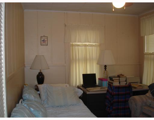 155 East Buffalo Church Road Washington, PA 15301 - Photo 5 of 7 Den/Family/Great Room.
