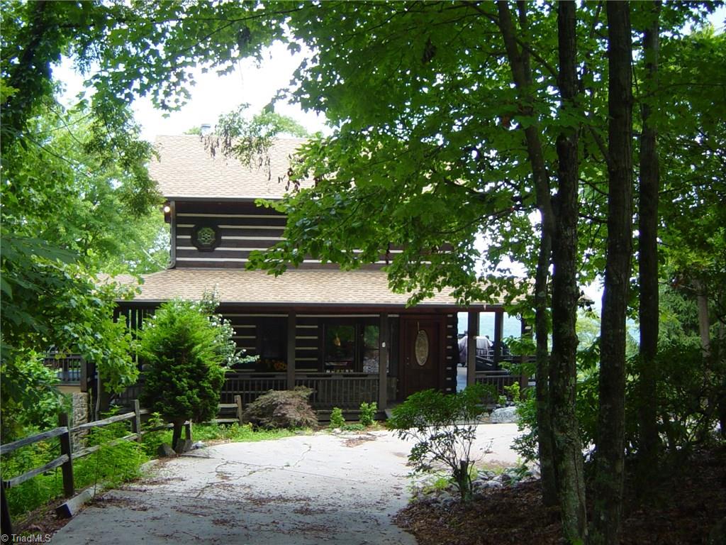 326 Cherokee Lane Purlear, NC 28665 - Photo 2 of 30 Circle concrete drive