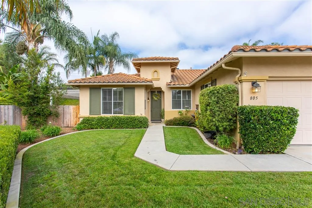 805 La Rue Avenue Fallbrook, CA 92028 - Photo 23 of 25 a front view of a house with a yard