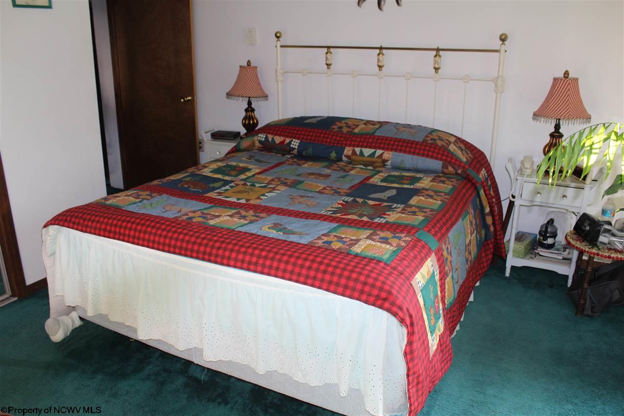 215 Rock Lake Road Fairmont, WV 26554 - Photo 8 of 17 Gallery Image 8