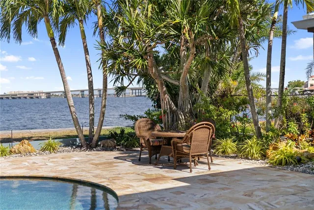 $2,900,000 | 1710 Point Pleasant Avenue West, Bradenton, FL 34205
