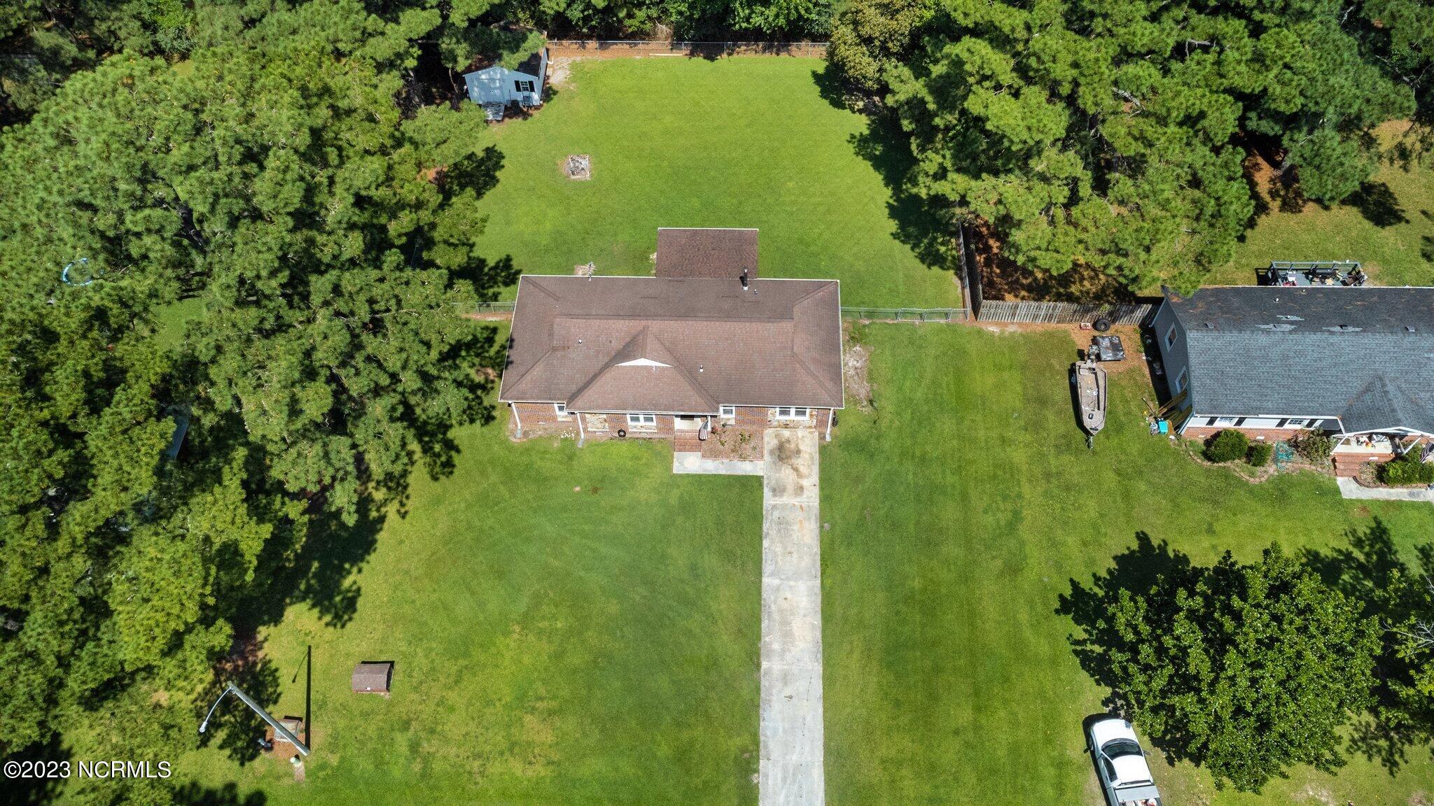 211 Country Road Jacksonville, NC 28546 - Photo 13 of 49 13-web-or-mls-13