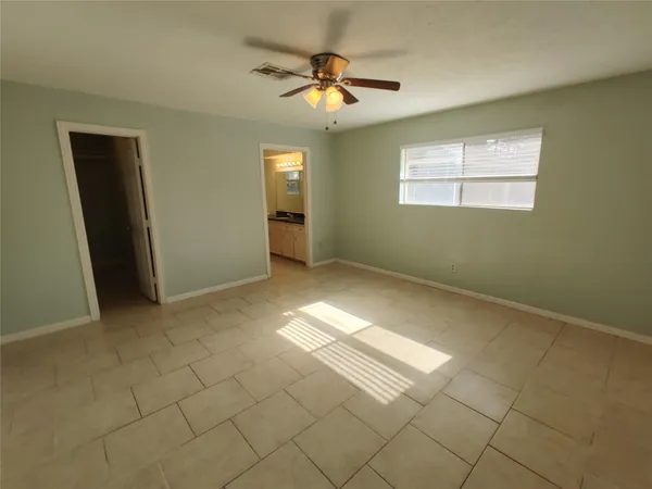 $1,875 | 633 Mosswood Drive, Conroe, TX 77302