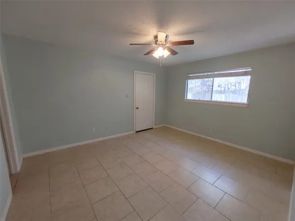 $1,875 | 633 Mosswood Drive, Conroe, TX 77302