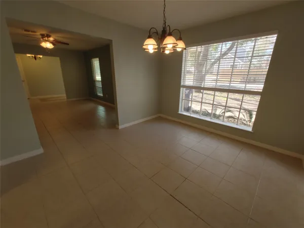 $1,875 | 633 Mosswood Drive, Conroe, TX 77302