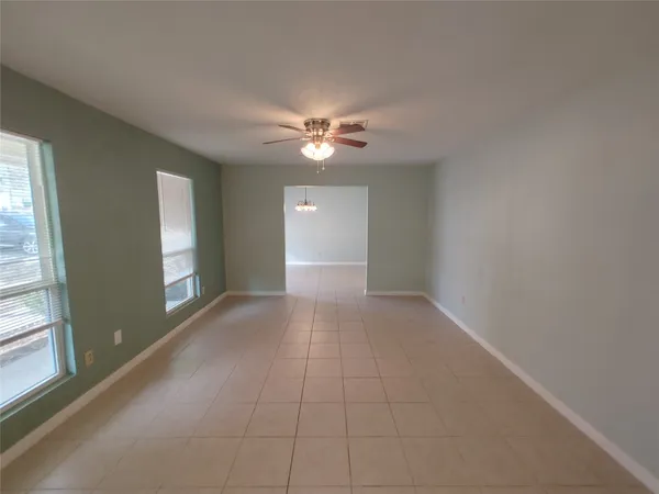$1,875 | 633 Mosswood Drive, Conroe, TX 77302