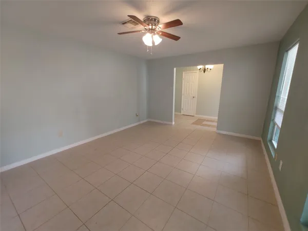 $1,875 | 633 Mosswood Drive, Conroe, TX 77302