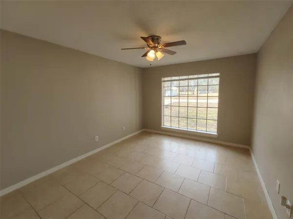 $1,875 | 633 Mosswood Drive, Conroe, TX 77302