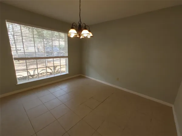 $1,875 | 633 Mosswood Drive, Conroe, TX 77302