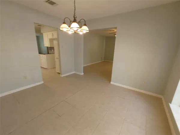 $1,875 | 633 Mosswood Drive, Conroe, TX 77302