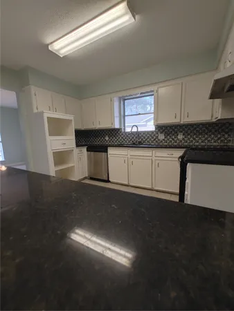 $1,875 | 633 Mosswood Drive, Conroe, TX 77302