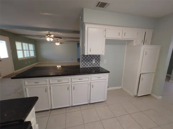 $1,875 | 633 Mosswood Drive, Conroe, TX 77302