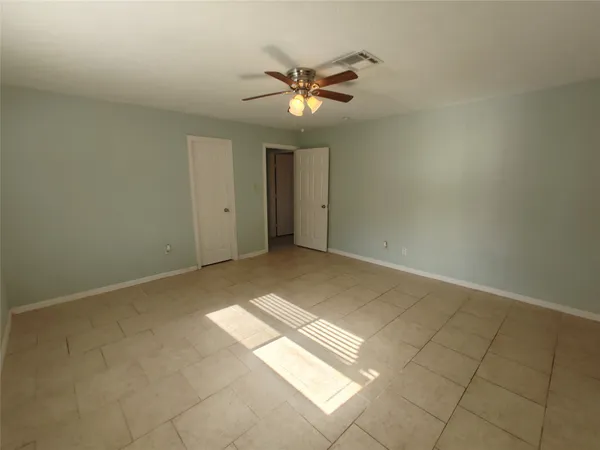 $1,875 | 633 Mosswood Drive, Conroe, TX 77302