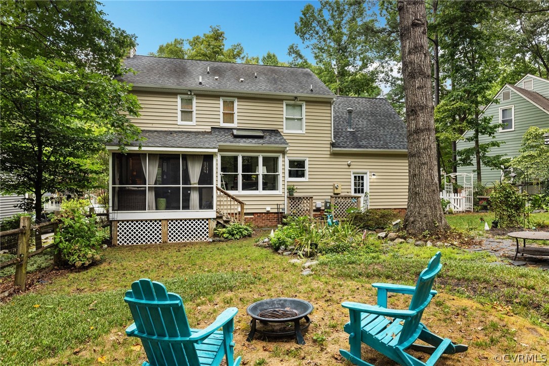 5603 Standing Oak Road Midlothian, VA 23112 - Photo 33 of 39 a front view of a house with garden