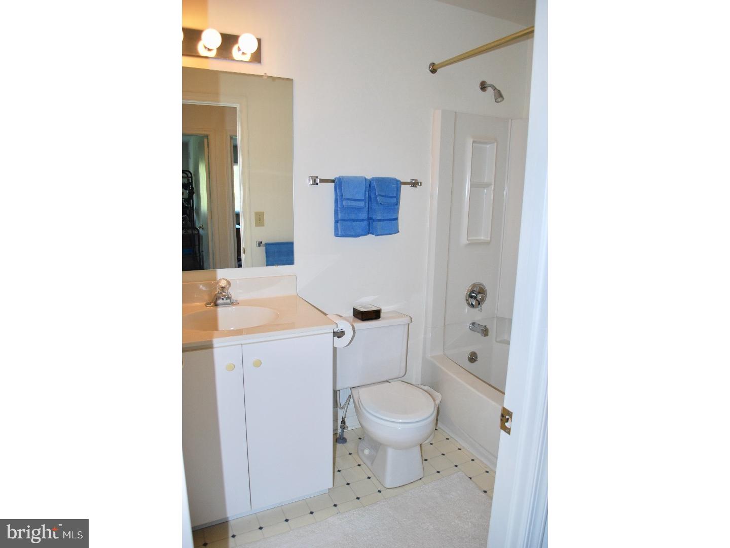 8 O Rourke Court Newark, DE 19702 - Photo 22 of 25 Bathroom