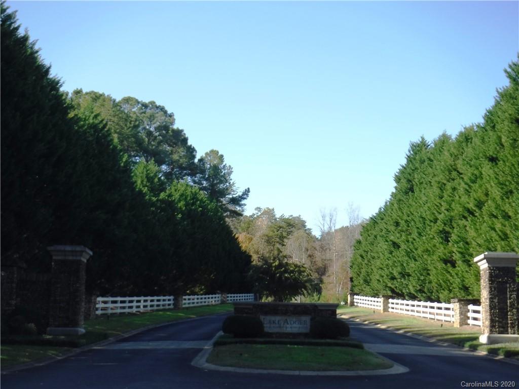 19 South Pointe Road Mill Spring, NC 28756 - Photo 6 of 8 a view of yard with green space
