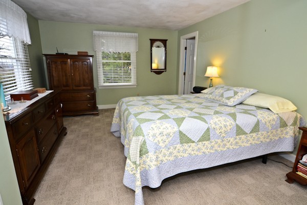 73 Hodge Road Arlington, MA 02474 - Photo 12 of 28