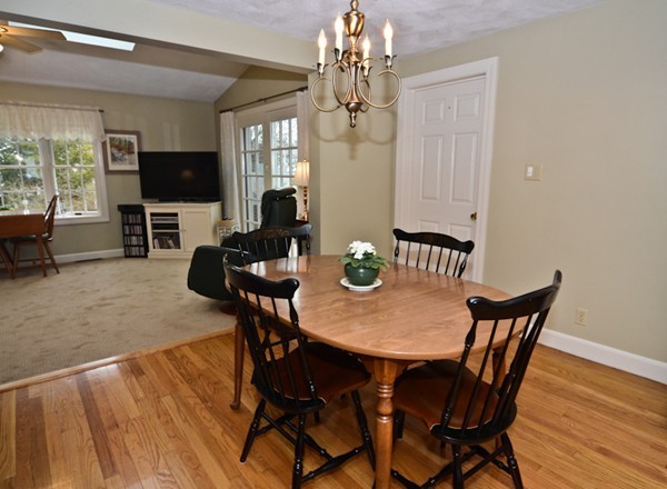 73 Hodge Road Arlington, MA 02474 - Photo 5 of 28