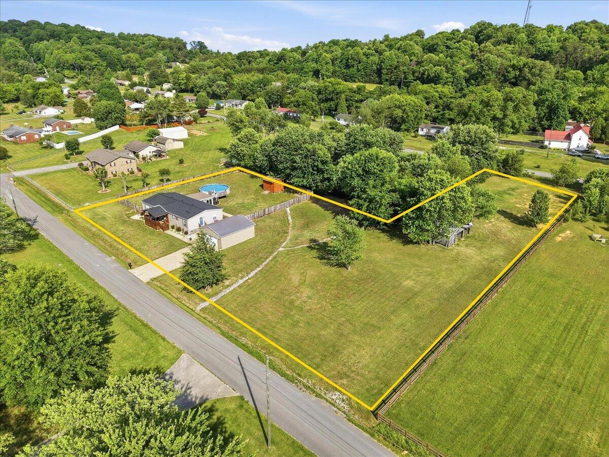 319 Tucker Road Seymour, TN 37865 - Photo 2 of 38 41-98cbf690-8607-433b-8f5f-4e721c08afe7