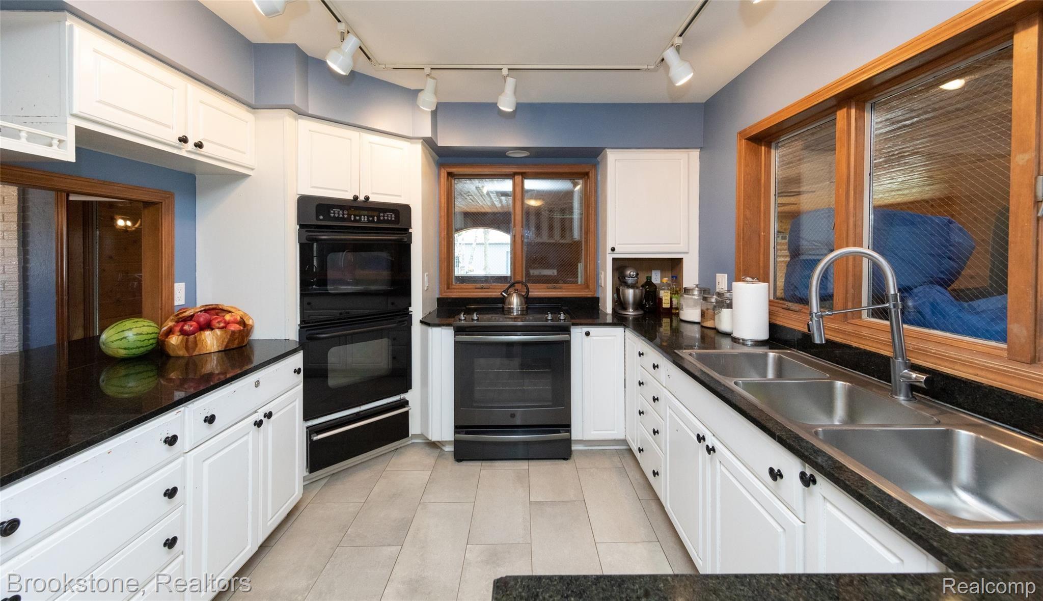 11511 Terrace Road Holly, MI 48442 - Photo 21 of 41 This Kitchen layout accounts for all of your Wants and Needs