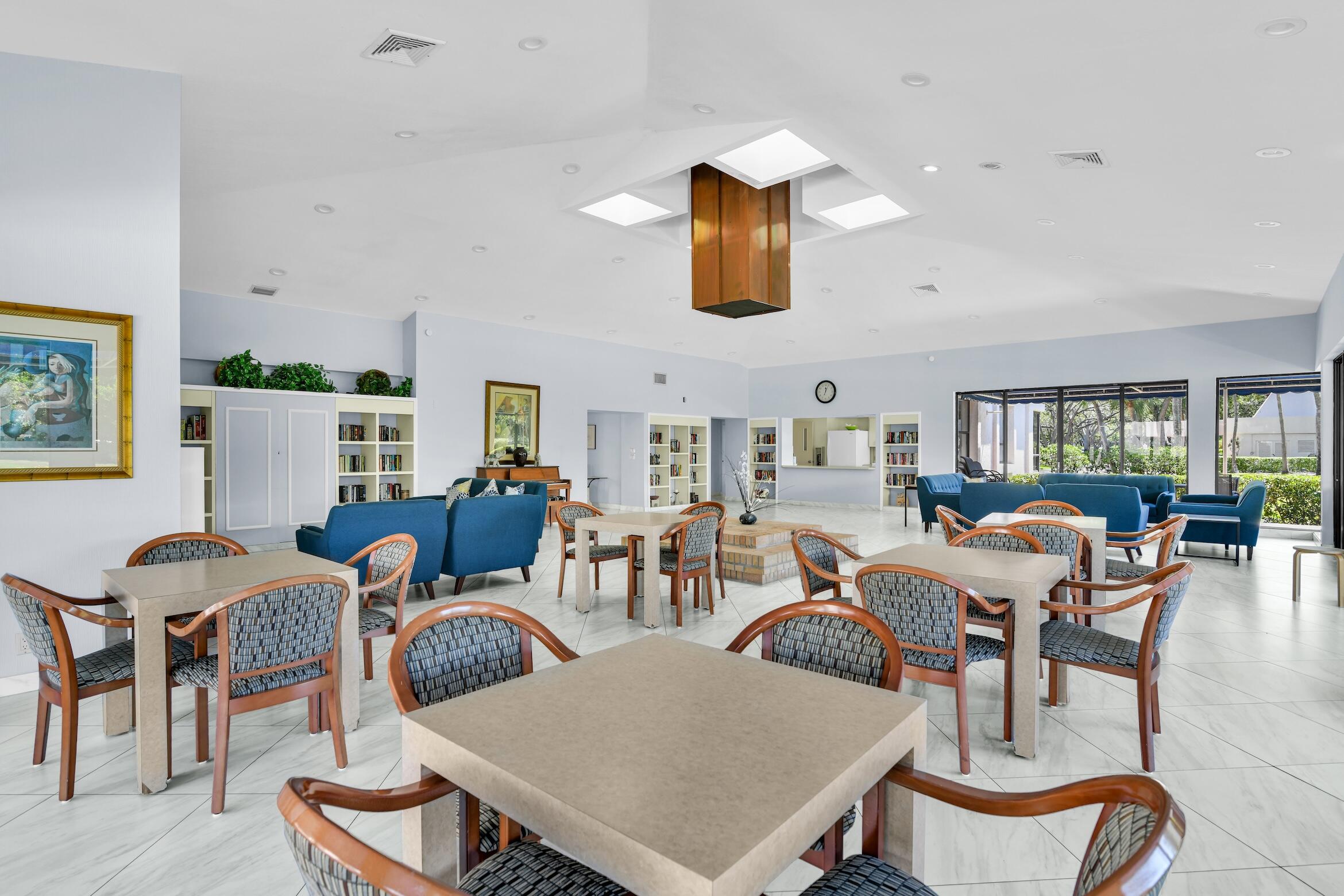 6620 Boca Del Mar Drive, Unit 105 Boca Raton, FL 33433 - Photo 19 of 21 Glens Social room wide angle