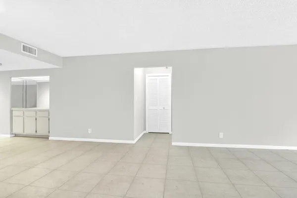 $2,500 | 6620 Boca Del Mar Drive, Unit 105, Boca Raton, FL 33433