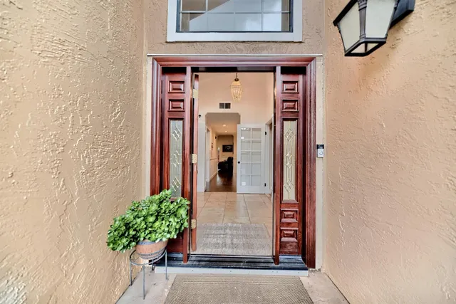 $635,000 | 925 Colonial Lane, Tracy, CA 95376