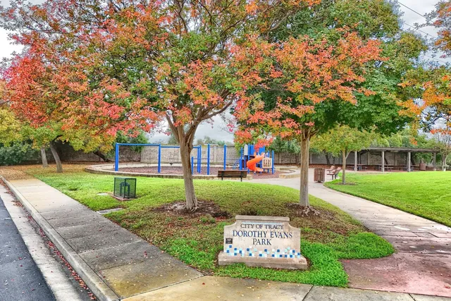 $635,000 | 925 Colonial Lane, Tracy, CA 95376