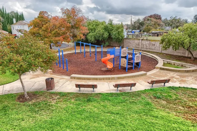 $635,000 | 925 Colonial Lane, Tracy, CA 95376