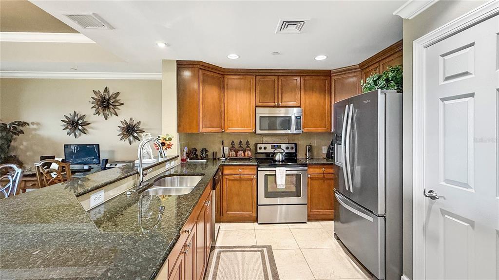 1370 Centre Ct Ridge Drive, Unit 303 Reunion, FL 34747 - Photo 12 of 54