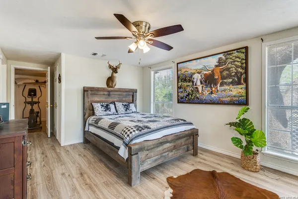 $325,000 | 313 Private Road 6430, Hondo, TX 78861