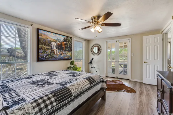 $325,000 | 313 Private Road 6430, Hondo, TX 78861