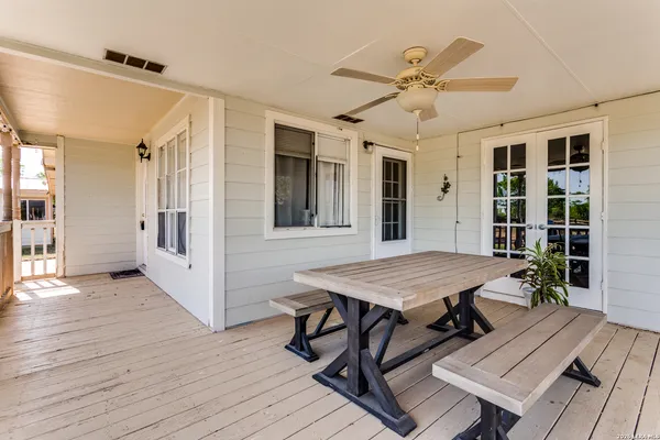 $325,000 | 313 Private Road 6430, Hondo, TX 78861