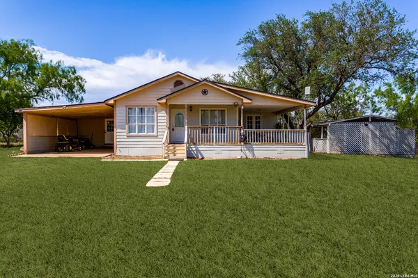 $325,000 | 313 Private Road 6430, Hondo, TX 78861