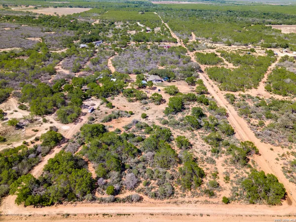 $325,000 | 313 Private Road 6430, Hondo, TX 78861