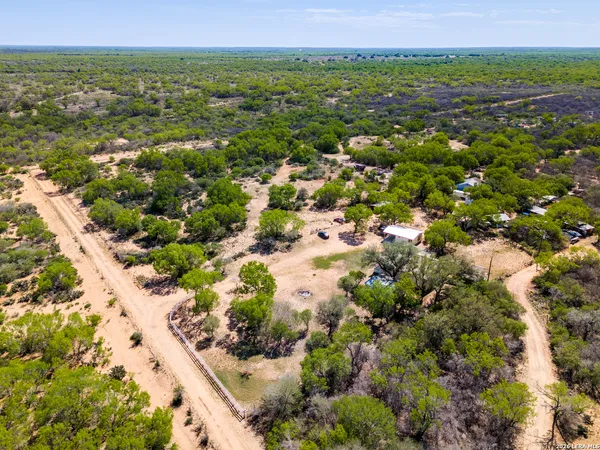$325,000 | 313 Private Road 6430, Hondo, TX 78861