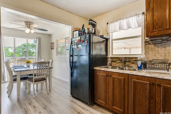 $325,000 | 313 Private Road 6430, Hondo, TX 78861