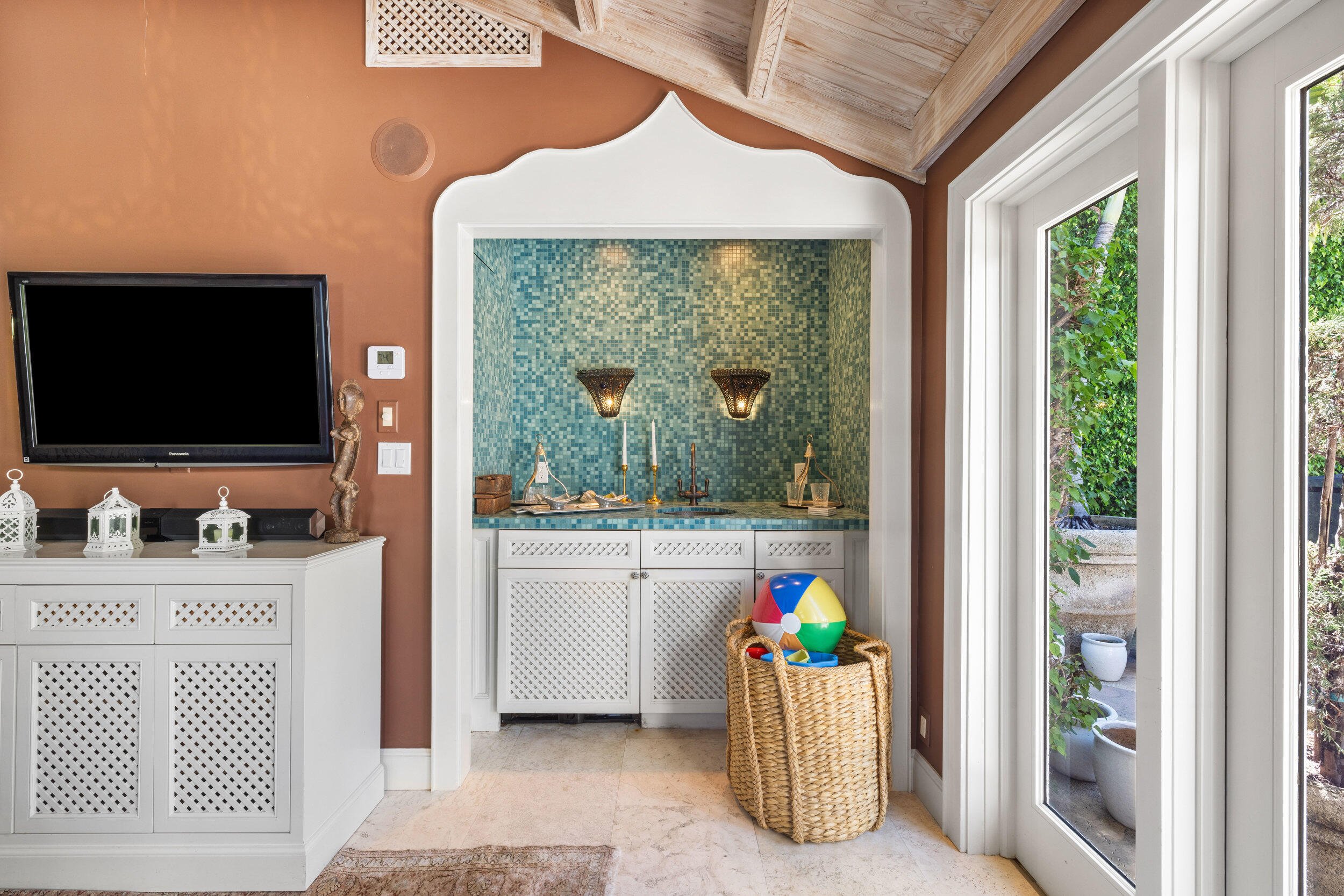 485 South County Road Palm Beach, FL 33480 - Photo 23 of 30 cabana