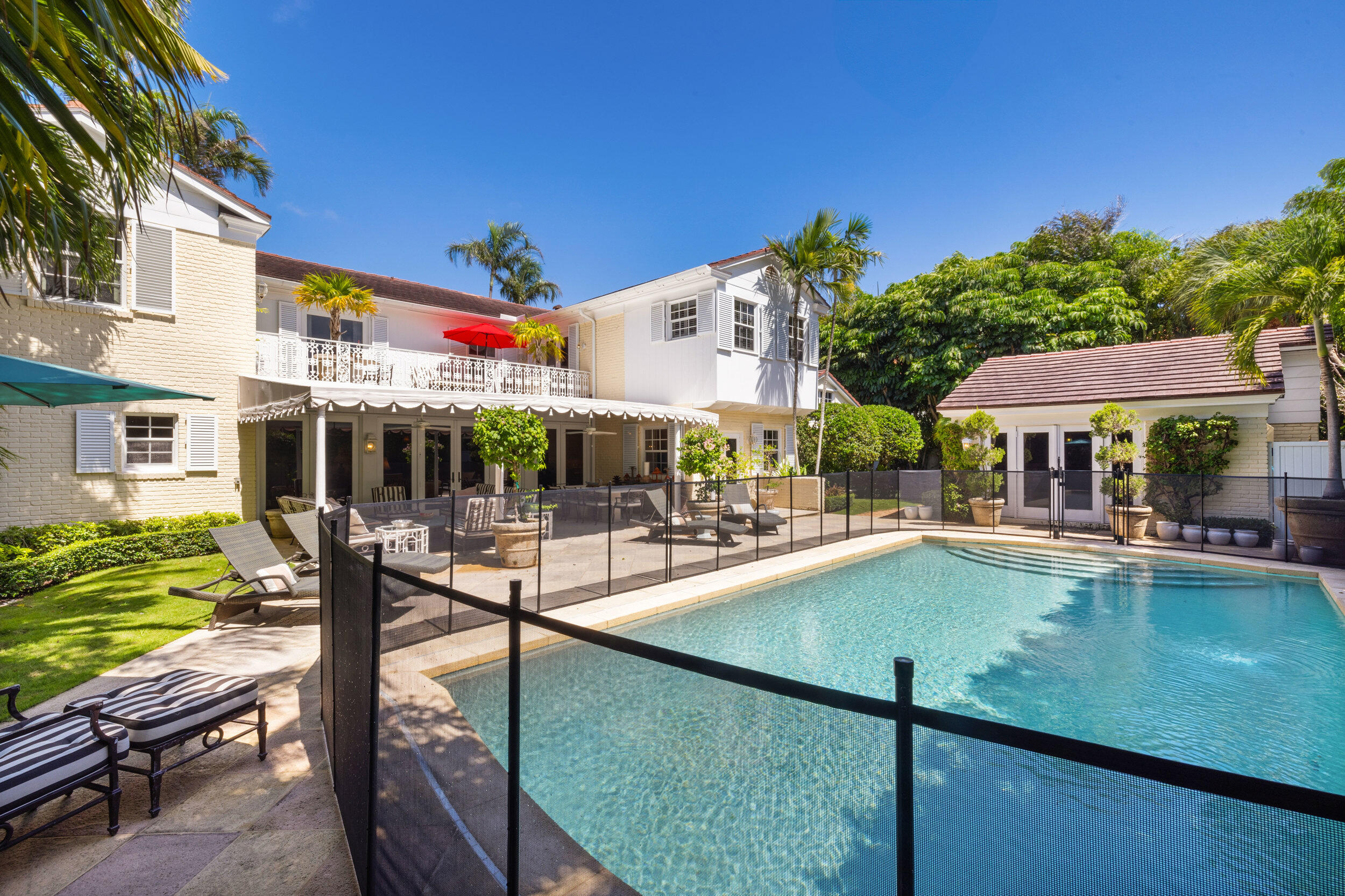 485 South County Road Palm Beach, FL 33480 - Photo 27 of 30 pool