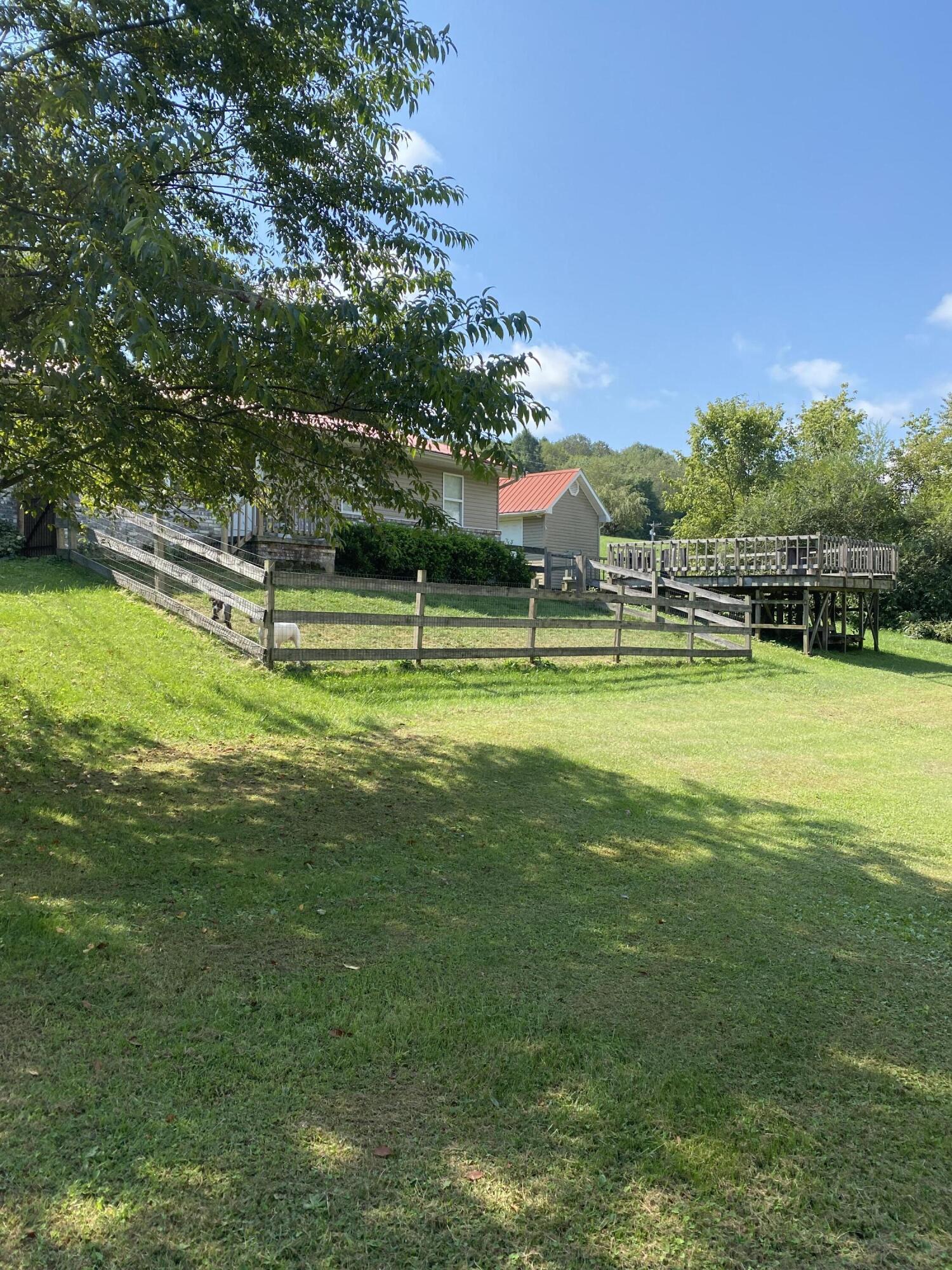 146 Lee Heights Road Rose Hill, VA 24281 - Photo 3 of 13 C46CE442-2D00-4C31-81C6-E7D40887F311
