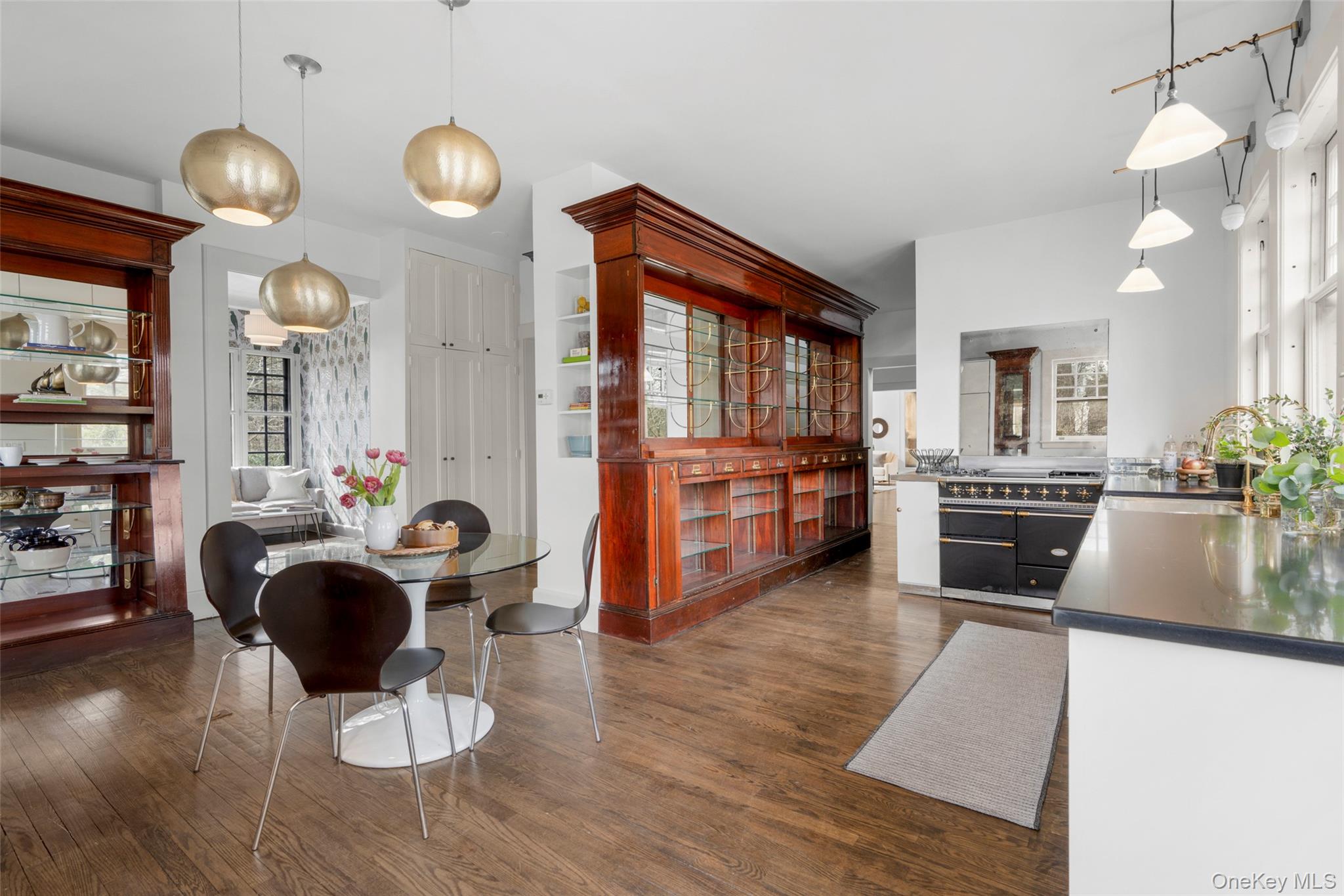 9 Forest Place New Rochelle, NY 10804 - Photo 12 of 47