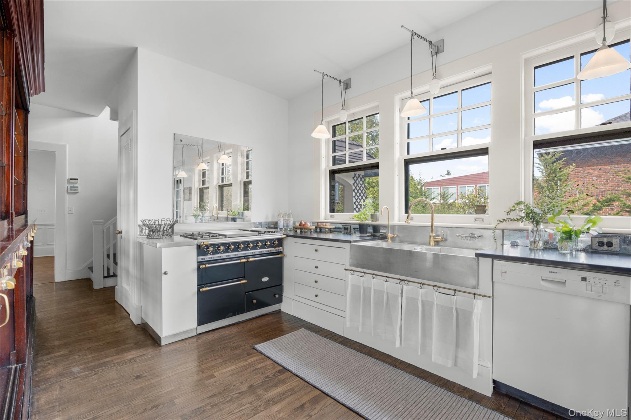 9 Forest Place New Rochelle, NY 10804 - Photo 14 of 47