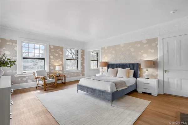 $2,215,000 | 9 Forest Place, New Rochelle, NY 10804